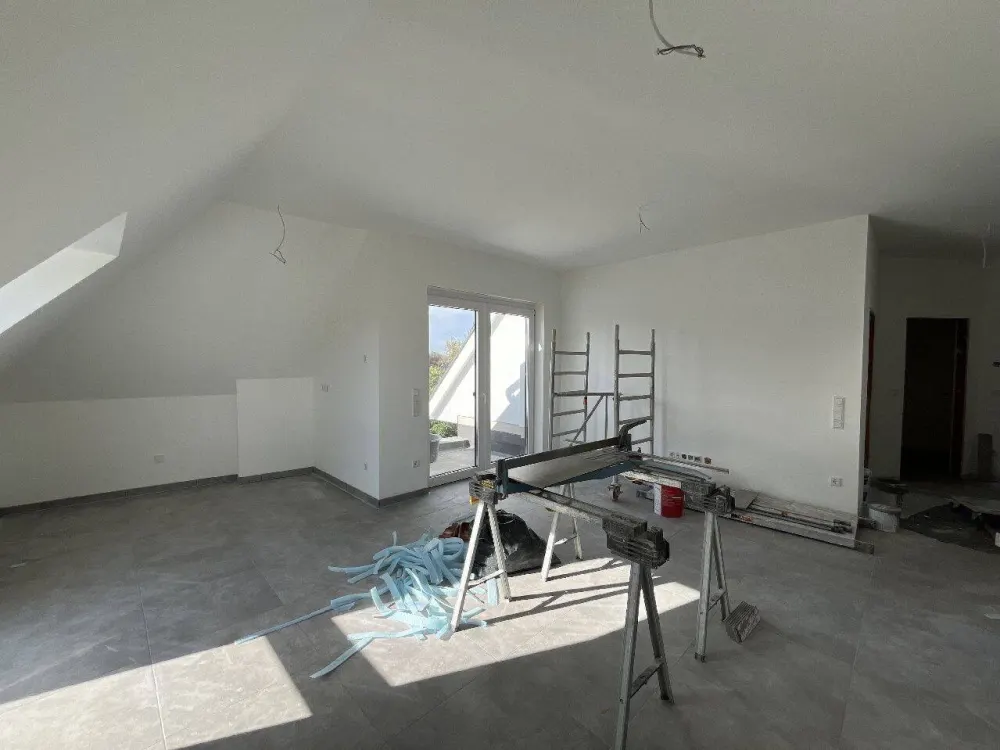 Großzügige 3-Zimmer-Wohnung im DG im KFW 40 QNG Standard