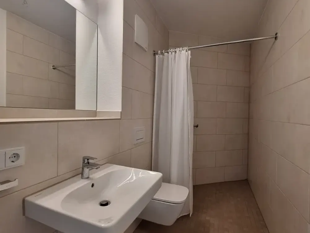 Bright 3-Room Apartment with Large Loggia