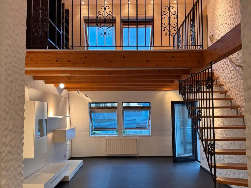 Stilvolle Maisonettewohnung mit Balkon und Stellplatz in Nidderau