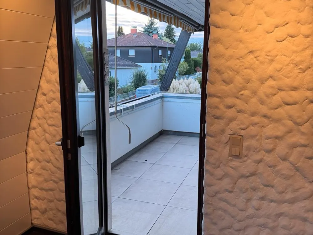 Stilvolle Maisonettewohnung mit Balkon und Stellplatz in Nidderau
