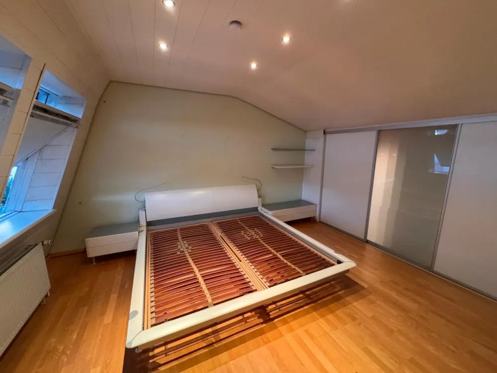 Stilvolle Maisonettewohnung mit Balkon und Stellplatz in Nidderau