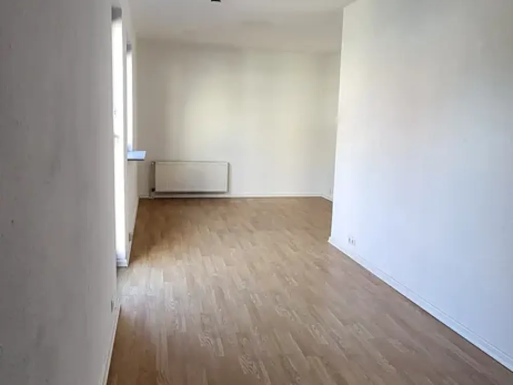 Zentrale 2,5-Zimmer-Wohnung mit Dachterrasse