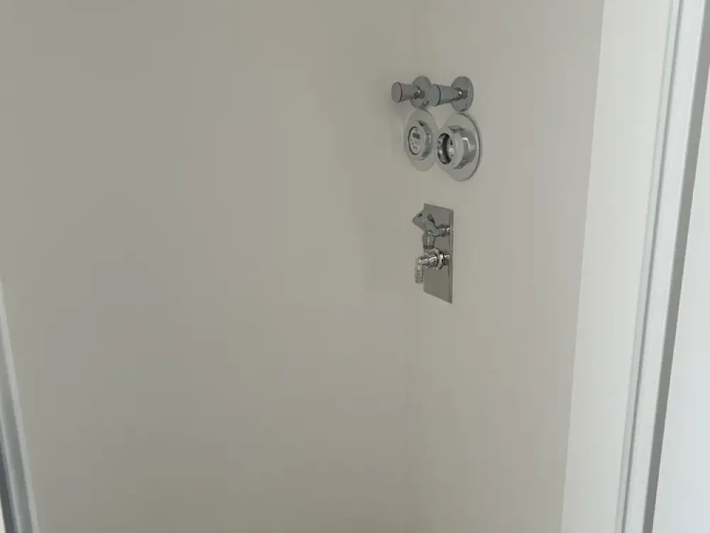 Exklusive 3-Zimmer-Wohnung mit gehobener Innenausstattung & Balkon in Berlin Friedrichshain!