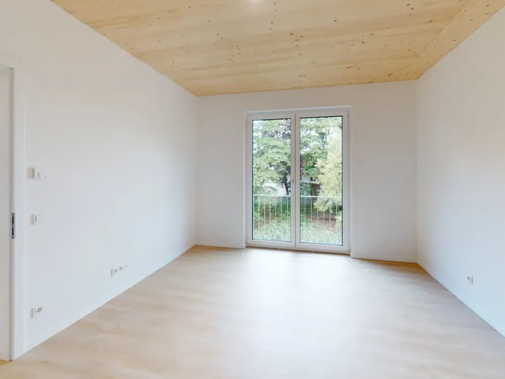 شقة من غرفتين مع شرفة وإطلالة على المساحات الخضراء