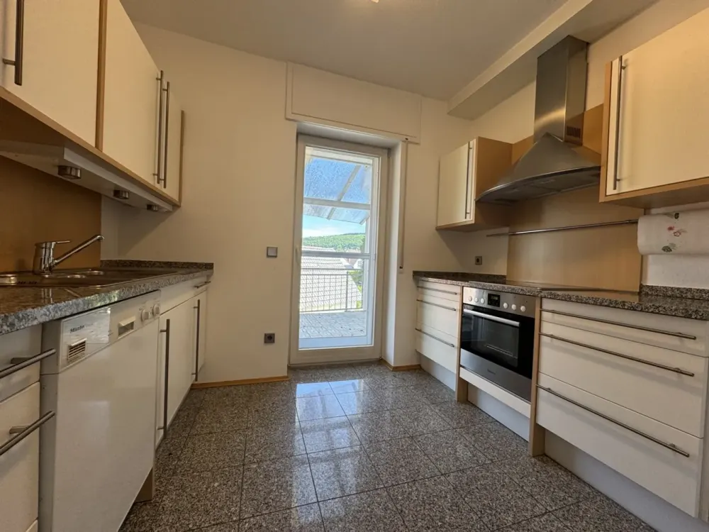 Maisonette with Attic Studio, Modern Living Feeling on Two Levels, Fully Equipped with New Air Conditioning Technology