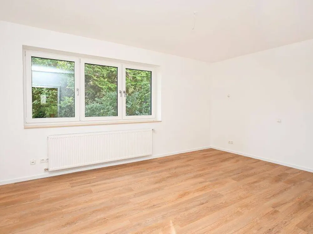 Erstbezug nach Sanierung in Bemerode: 5-Zimmer-Wohnung mit Terrasse und Garten!