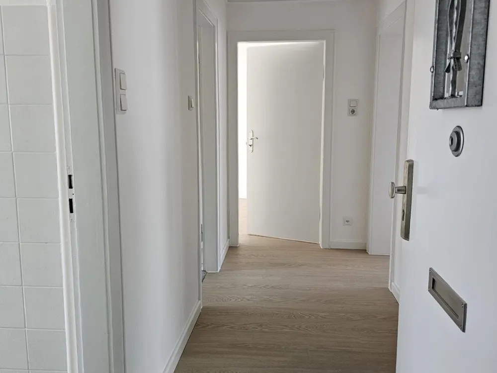 Helle 3 Zimmer Wohnung zu vermieten.