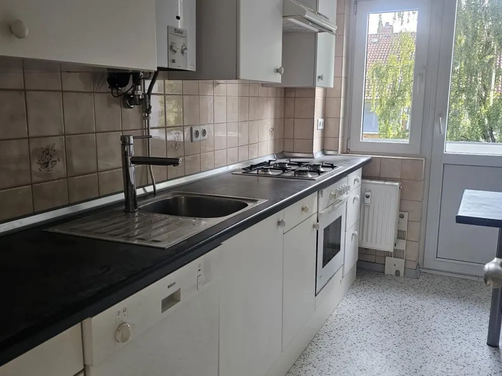 Helle 3 Zimmer Wohnung zu vermieten.