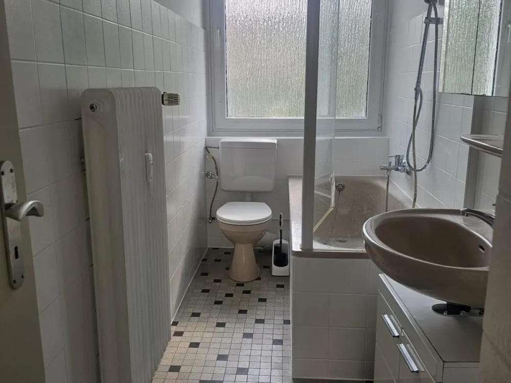 Helle 3 Zimmer Wohnung zu vermieten.