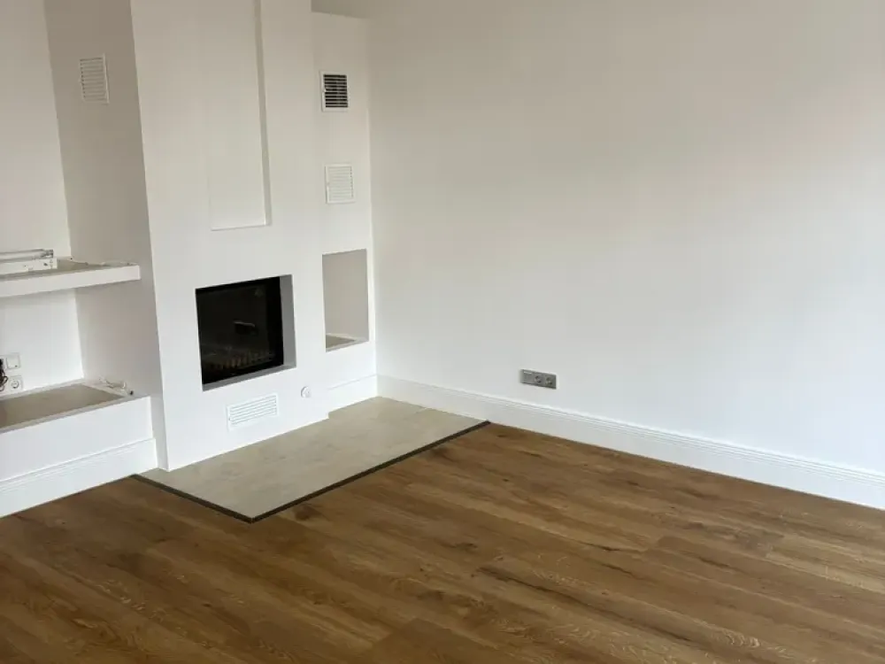 High-Quality and Renovated 3-Room Apartment in the Bremen District of Schwachhausen