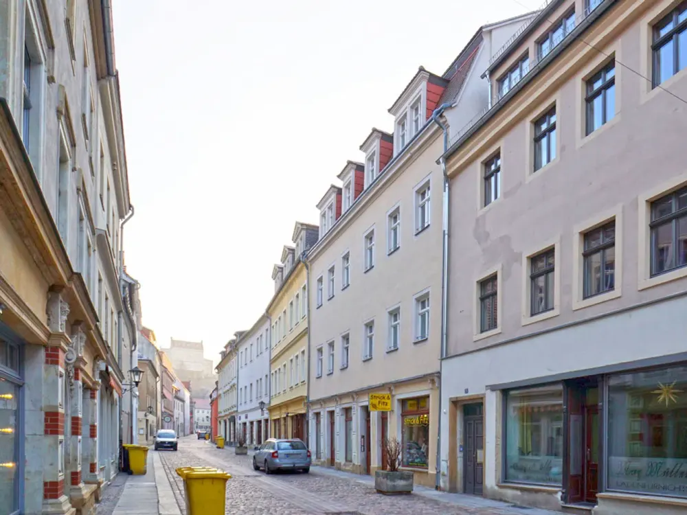 Pirna, Altstadt: Bathtub + Fitted Kitchen