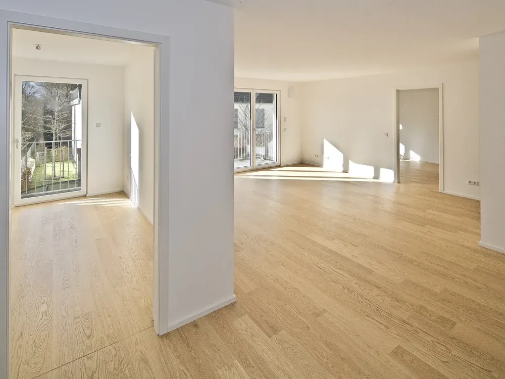 Neuwertige, helle 3-Zimmer-Wohnung mit Balkon, Klimaanlage & TG-Stellplatz in München-Ramersdorf