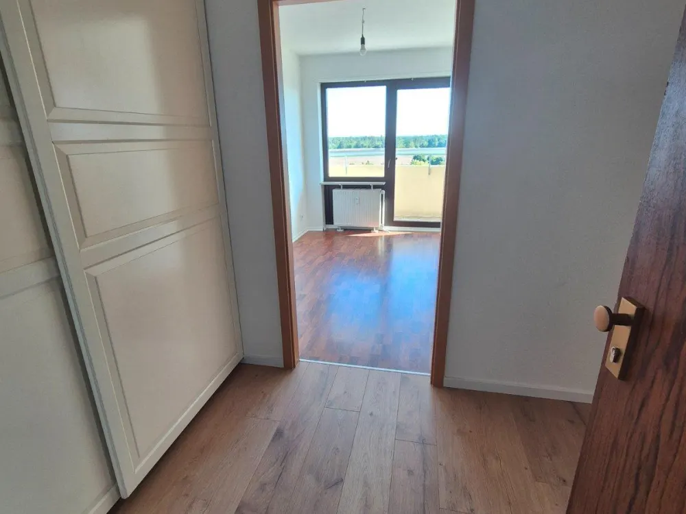 Wohnen mit Weitblick: Frisch renovierte 3-Zimmer-Wohnung