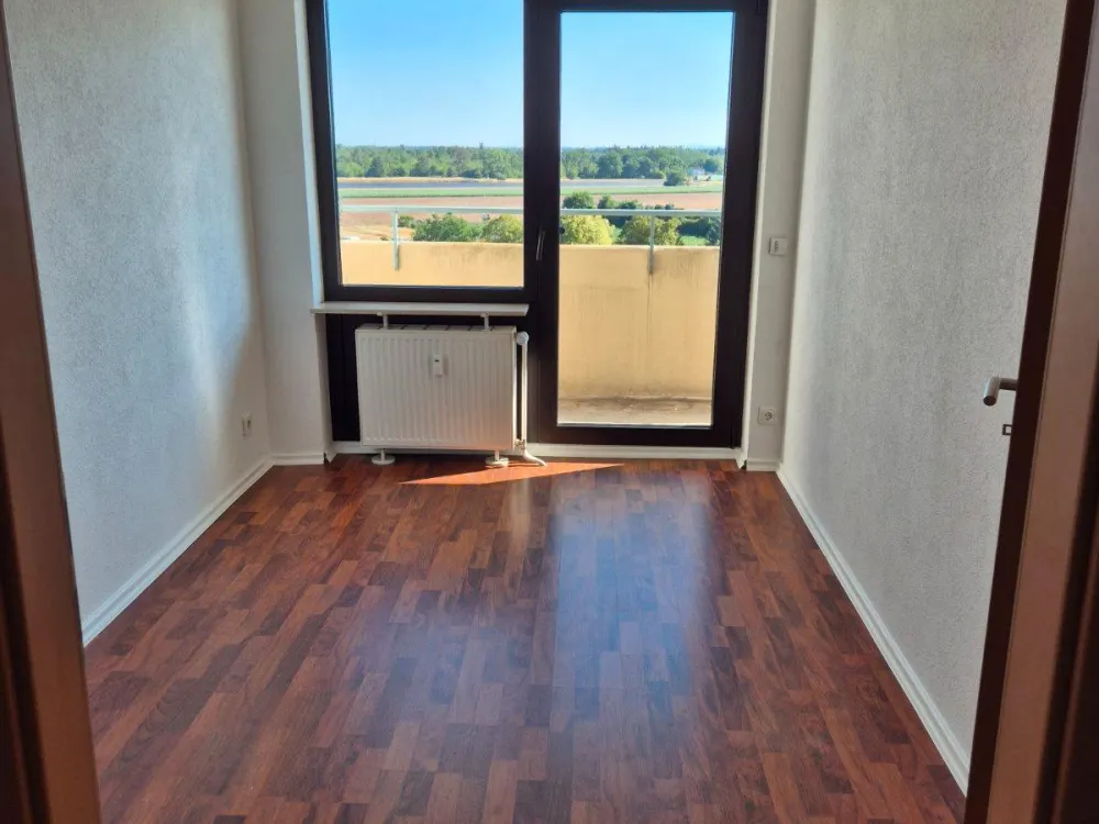 Wohnen mit Weitblick: Frisch renovierte 3-Zimmer-Wohnung