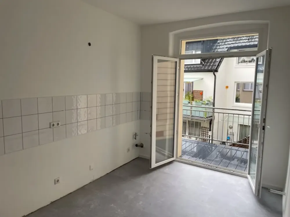 2-Zimmer Altbauwohnung mit Balkon am Stadtgarten