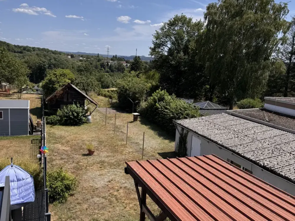 Helle 3-Zimmer-Wohnung mit Gartenmitnutzung in Saarbrücken-Altenkessel, WG-geeignet