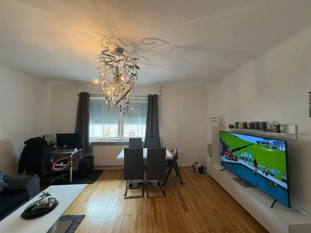 Helle 3-Zimmer-Wohnung mit Gartenmitnutzung in Saarbrücken-Altenkessel, WG-geeignet