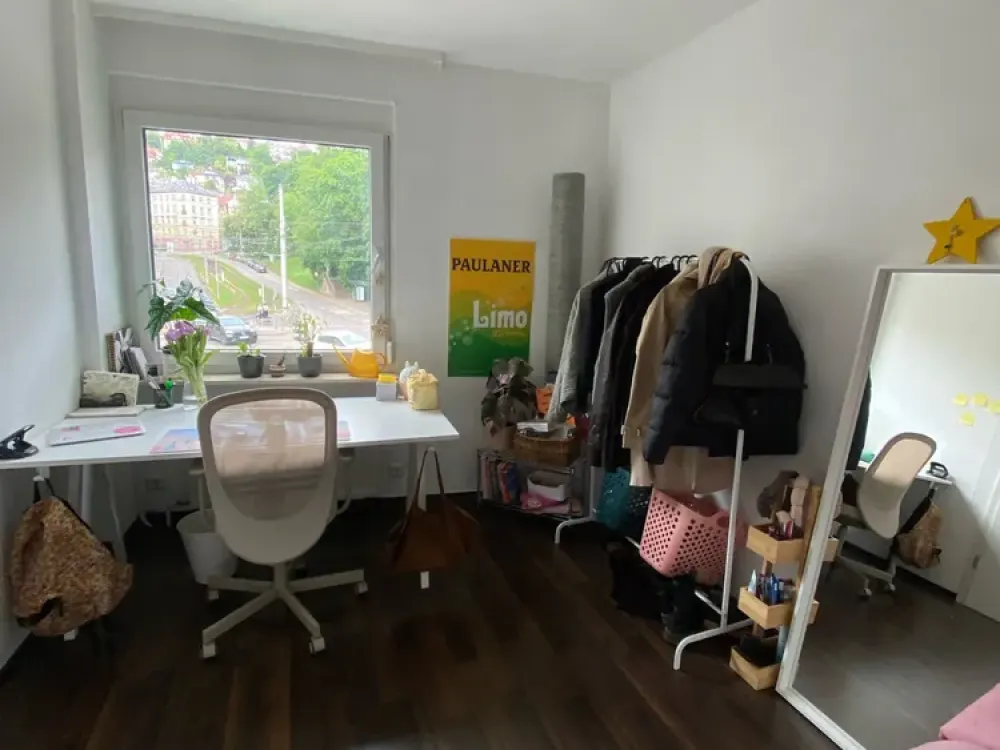 Großzügige 4-Zimmer Wohnung in Stuttgart-Mitte
