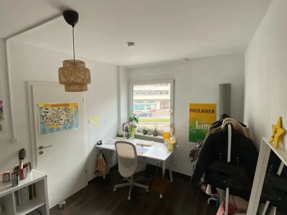 Großzügige 4-Zimmer Wohnung in Stuttgart-Mitte