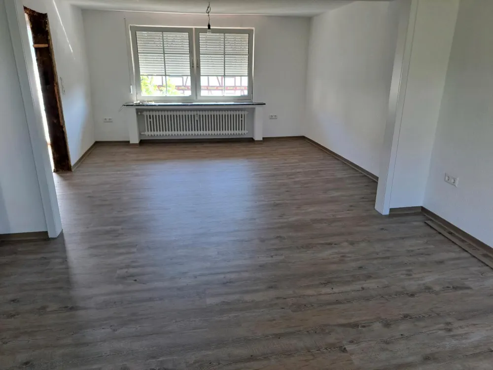 Wohnung 3 ZKB komplett neu renoviert