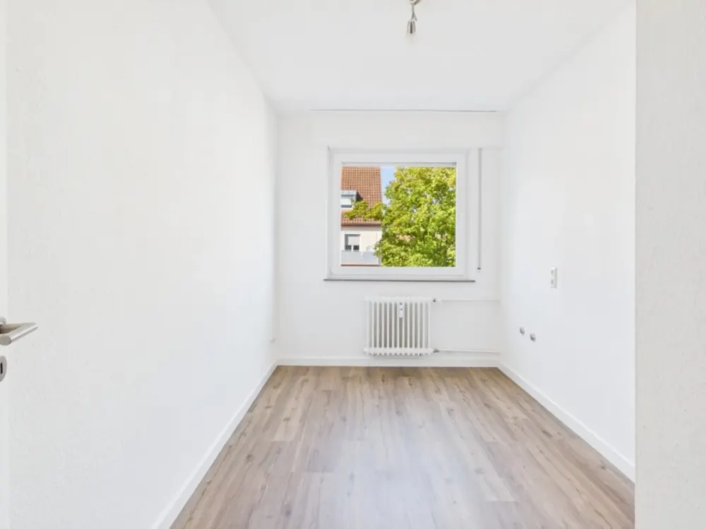 Große Wohnung WG-geeignet in Weilimdorf zum mieten