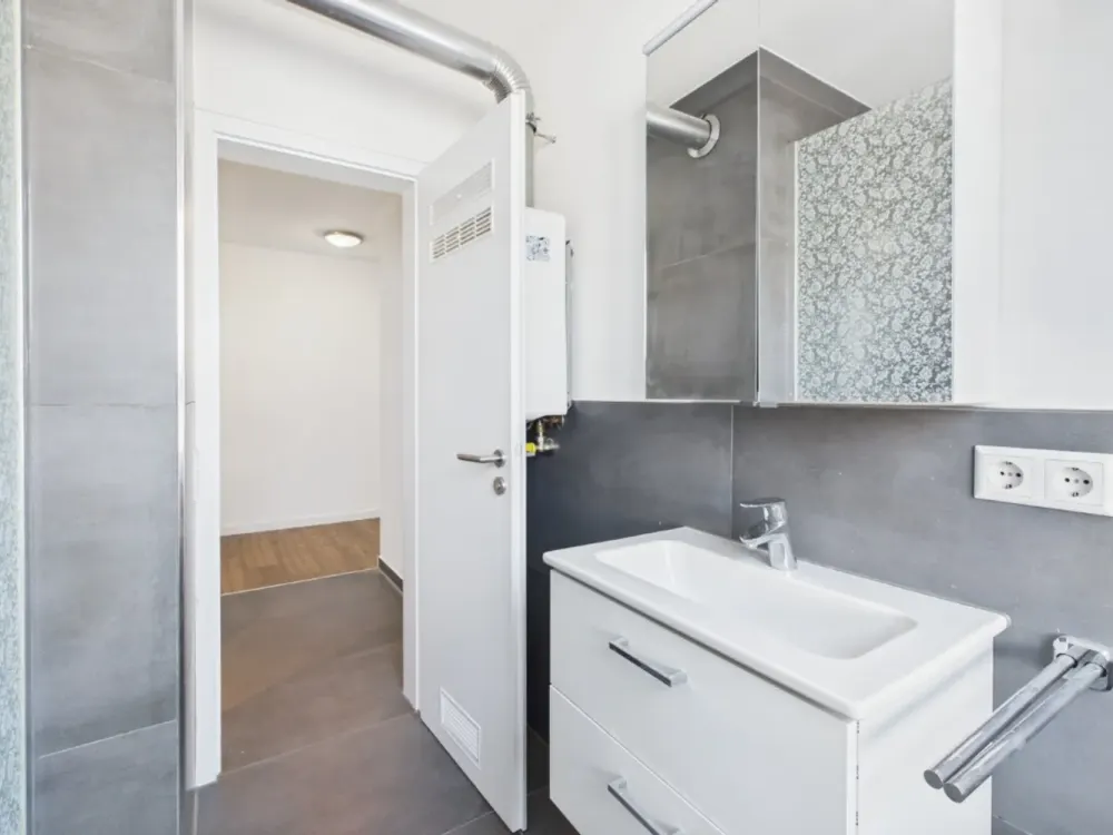 Große Wohnung WG-geeignet in Weilimdorf zum mieten