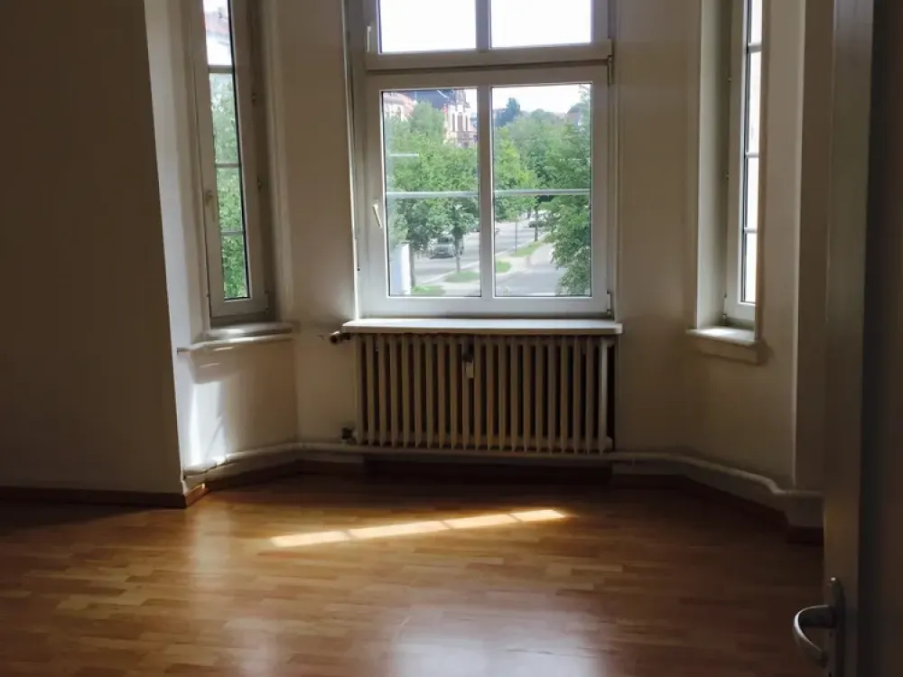 Schöne fünf Zimmer Wohnung in Saarbrücken in Nauwieser Viertel