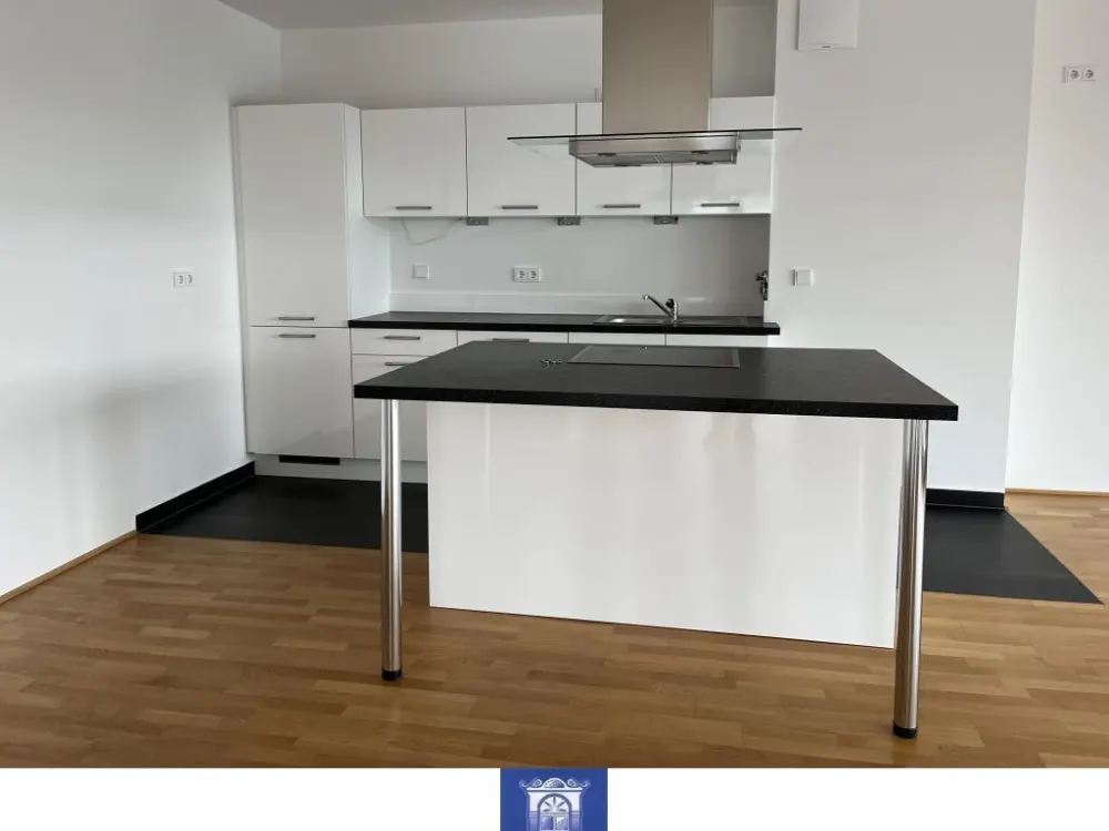 Stilvolle Wohnung mit viel Platz, zwei Bädern und umlaufender Terrasse!