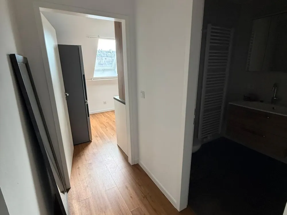 2 Zimmerwohnung DG mit Klimaanlage in 90762 Fürth
