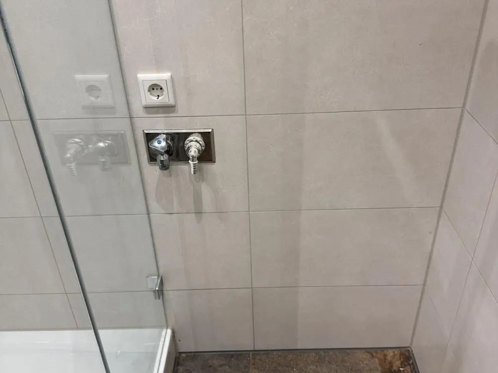 2 Zimmerwohnung DG mit Klimaanlage in 90762 Fürth