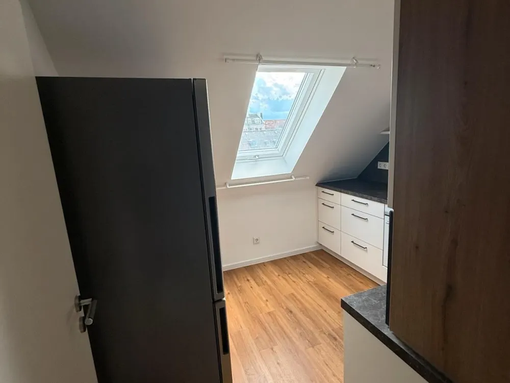 2 Zimmerwohnung DG mit Klimaanlage in 90762 Fürth