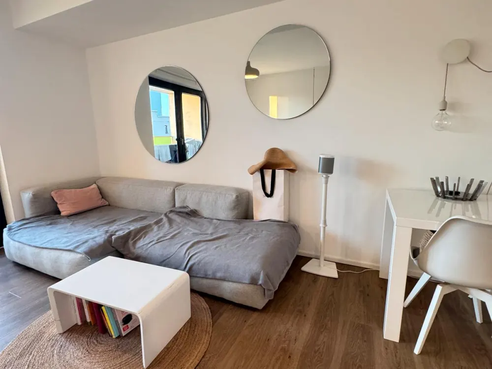 Hochwertig möblierte 2-Zi Wohnung + Balkon zentral. Für 1 Jahr