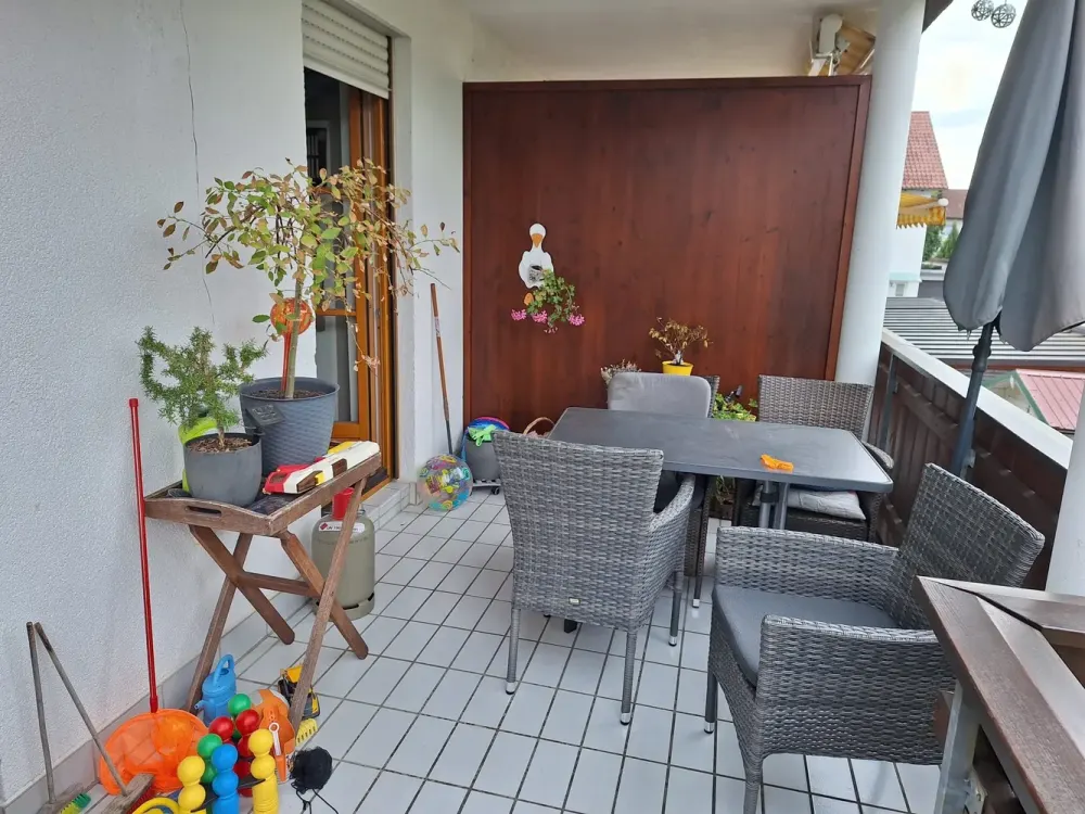 Gepflegte 3-Zimmer-Wohnung mit überdachtem Stellplatz