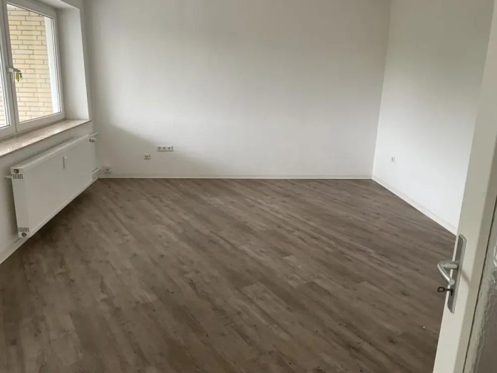 Moderne und helle 3-Zimmer-Wohnung mit großem Balkon