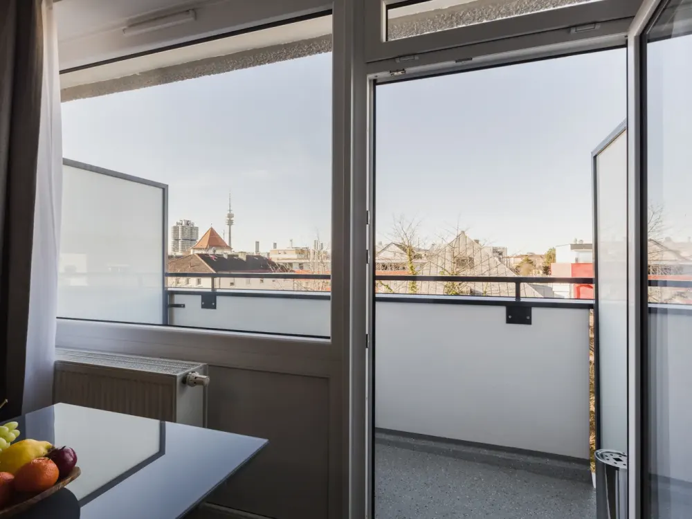 Moderne 1-Zimmer Wohnung mit Balkon in Milbertshofen, München