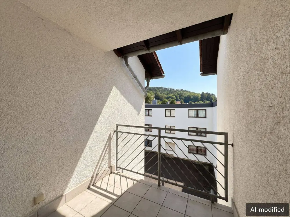 Charming Two-Room Apartment with Balcony and Loggia!