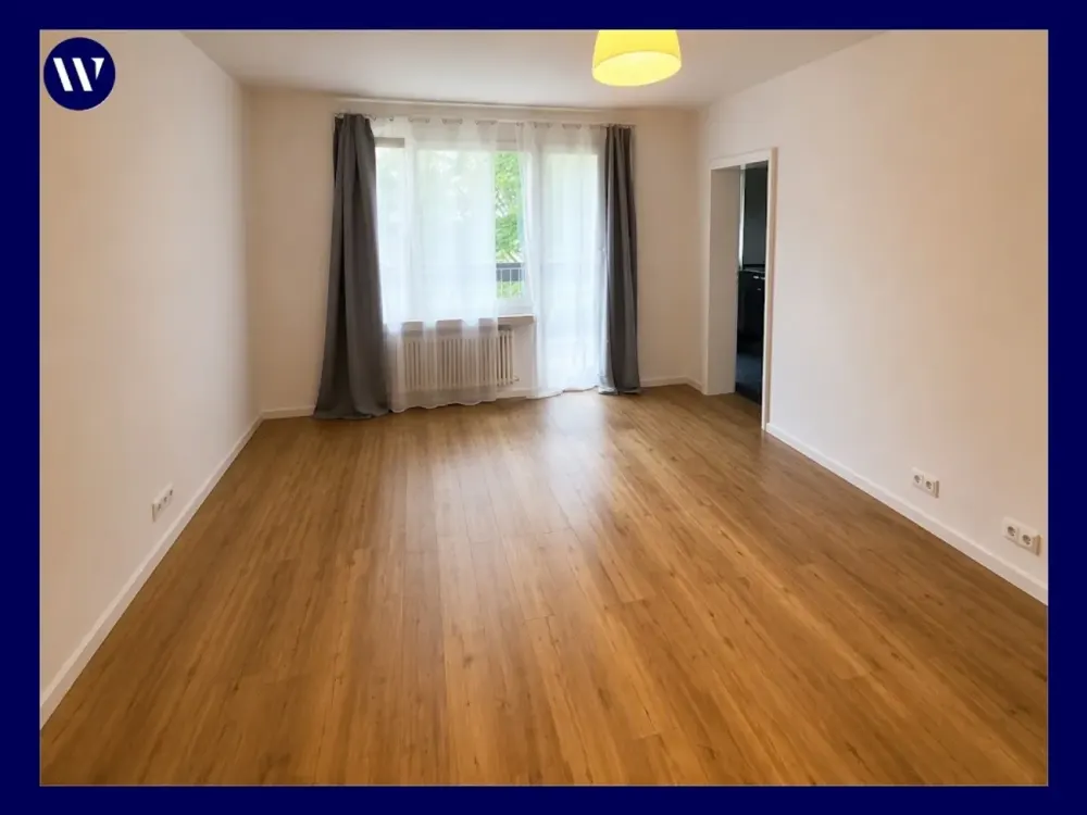 SMALL + FINE = YOURS! Modern Apartment + Loggia, Separate Kitchen, Bathroom with Tub, Elevator