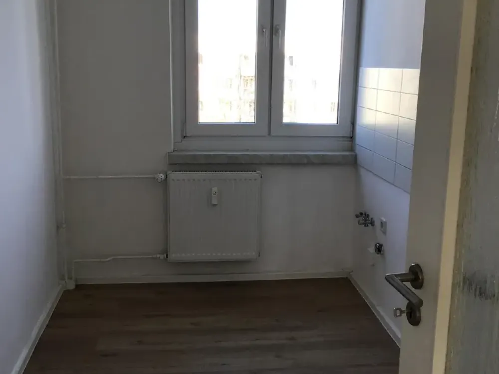 Beautiful 3-room apartment with fitted kitchen!