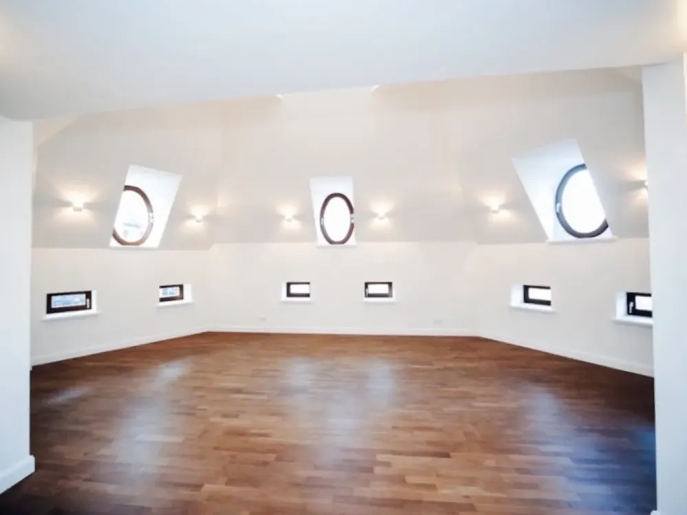 4,5 Zimmer auf 173 m² in Citylage + DG mit Lift + Parkett + Fußbodenheizung + Loggia + 2 Bäder