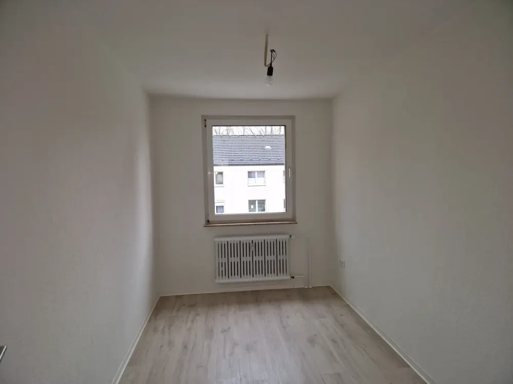 Diese umfangreich renovierte, barrierearme EG-Wohnung wartet auf SIE!