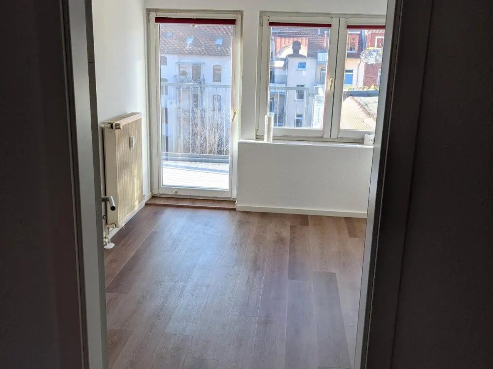 Large 4-Room Apartment, Renovated, Balcony & Old Town View from 1 Dec 26