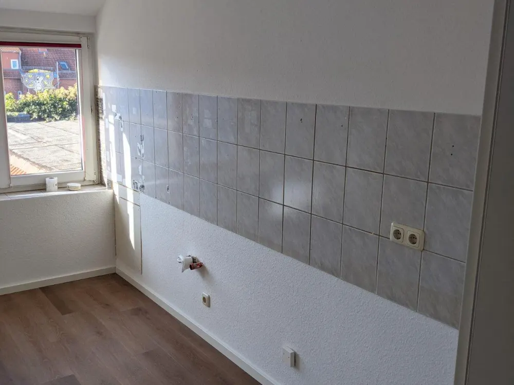 Large 4-Room Apartment, Renovated, Balcony & Old Town View from 1 Dec 26
