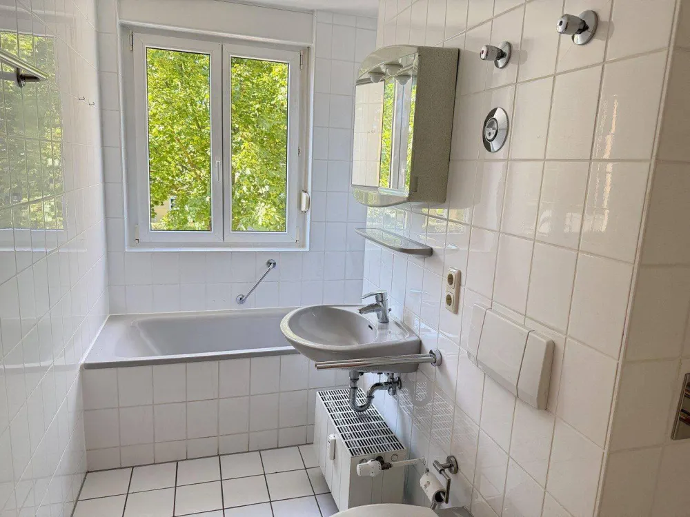 Moderne 2-Zimmer-Wohnung in Dresden-Weißig - möbliert möglich | 57 m² | Balkon | Sanierung