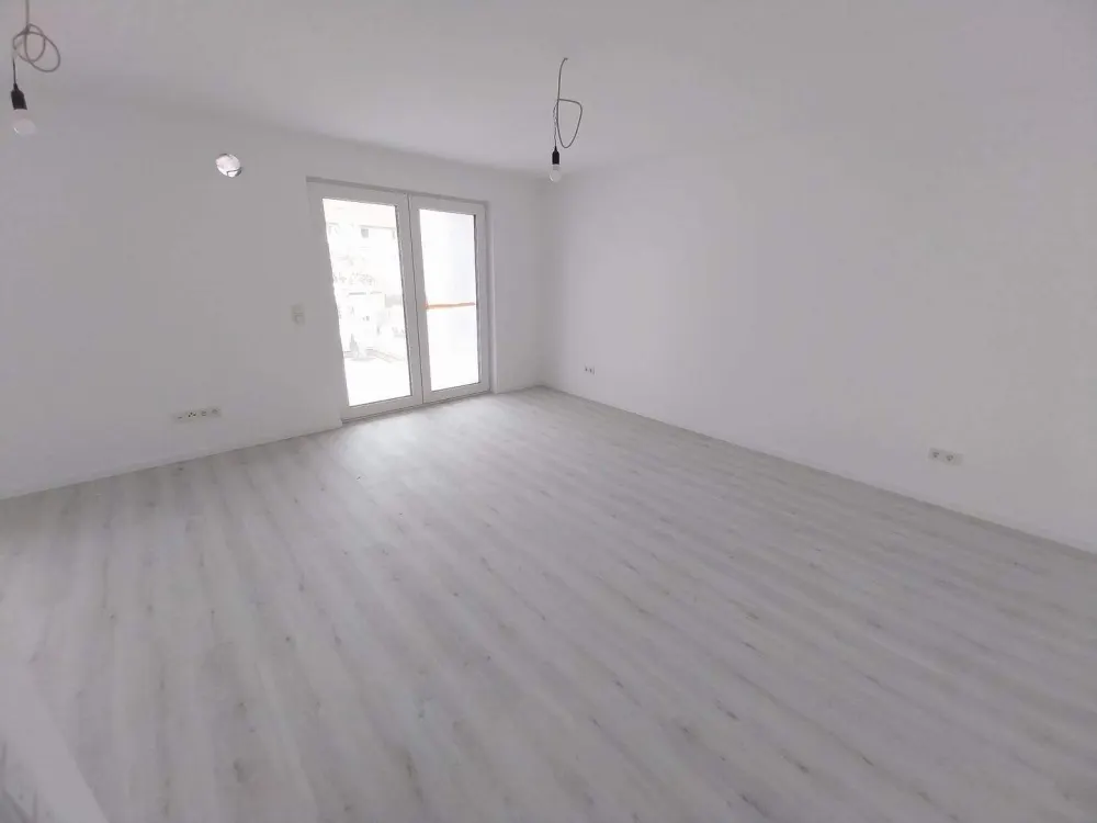 Saarbrücken -Bübingen, Erstbezug nach Kernsanierung: noch 3 schöne, helle, moderne 3-ZKB, Balkon