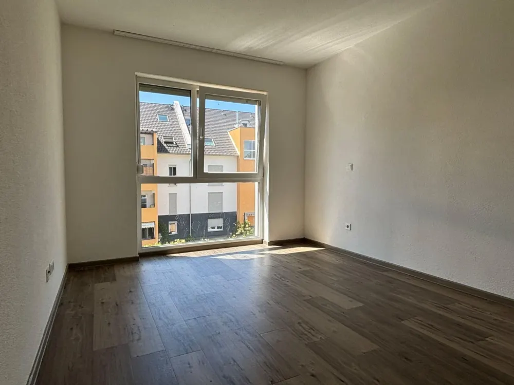 Neuwertige 2 Zimmer Wohnung mit Balkon!