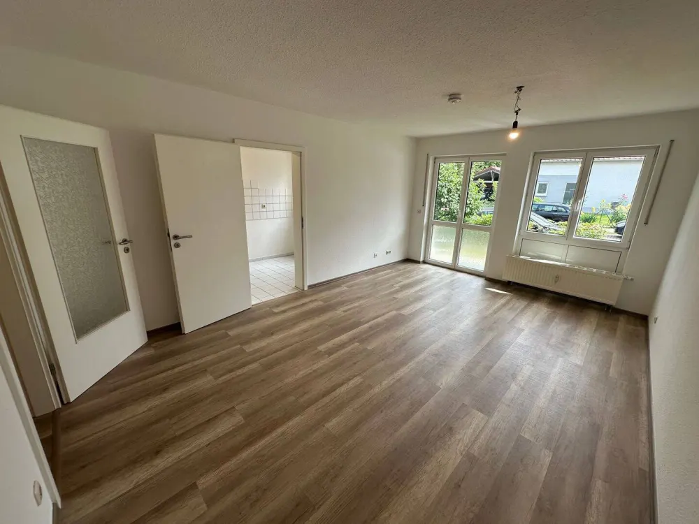 1-Zimmer-Whg. mit separater Küche, Terrasse und neuem Bad