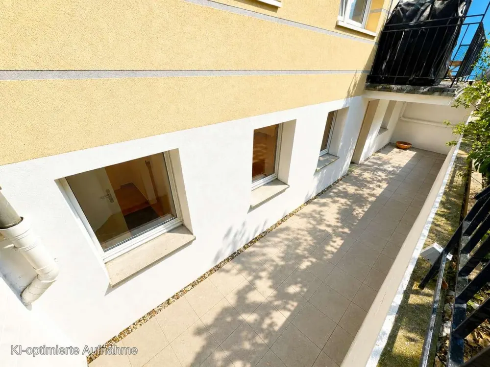 WOHNEN am VOLKSGARTEN: ATRIUM TERRASSEN WOHNUNG mit sep. EINGANG und großer WOHNKÜCHE inkl. EBK