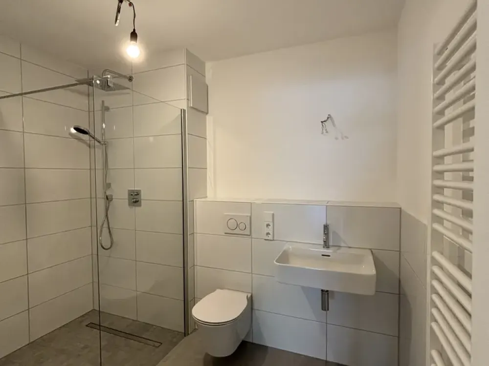 Erstbezug: Exklusive 2-Zimmer-Wohnung mit Loggia & Mieterstrom-PV