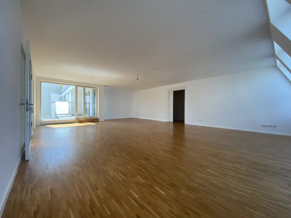 Exklusive großzügige 4-Raumwohnung mit Sauna / fußläufig zum Brandenburger Tor