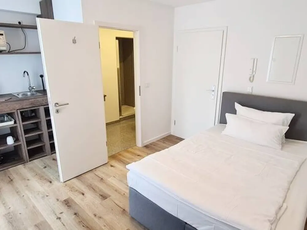 GRUNDform-Immobilien ! Lust zum Wohnen ? Komplett möbliert - gemütlich - Mitten im Geschehen !